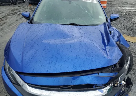 2018 Honda Civic Lx z USA, uszkodzony, nr VIN 19XFC2F57JE043727